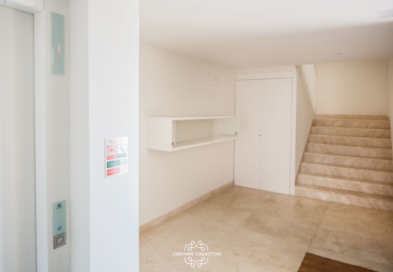 Apartamento em Lisboa - Central Apartment with Parking, Terrace and swimming pool 56 by Lisbonne Collection