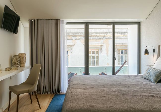 Apartamento em Lisboa - Very central and cool 2 bed apartment with balcony & parking 77 by Lisbonne Collection